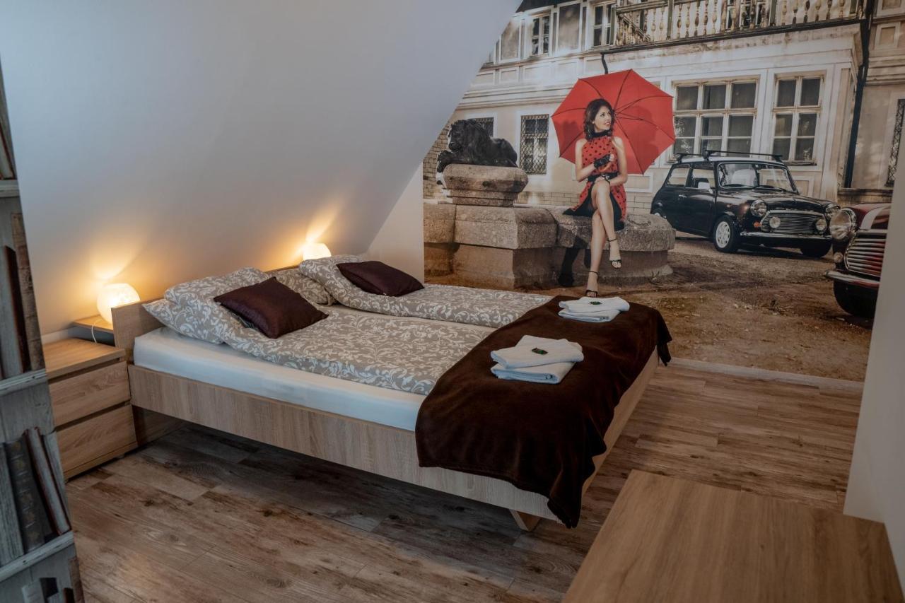 F57 - Franko Csaladi Panzio Bed and Breakfast Balatonlelle Eksteriør billede